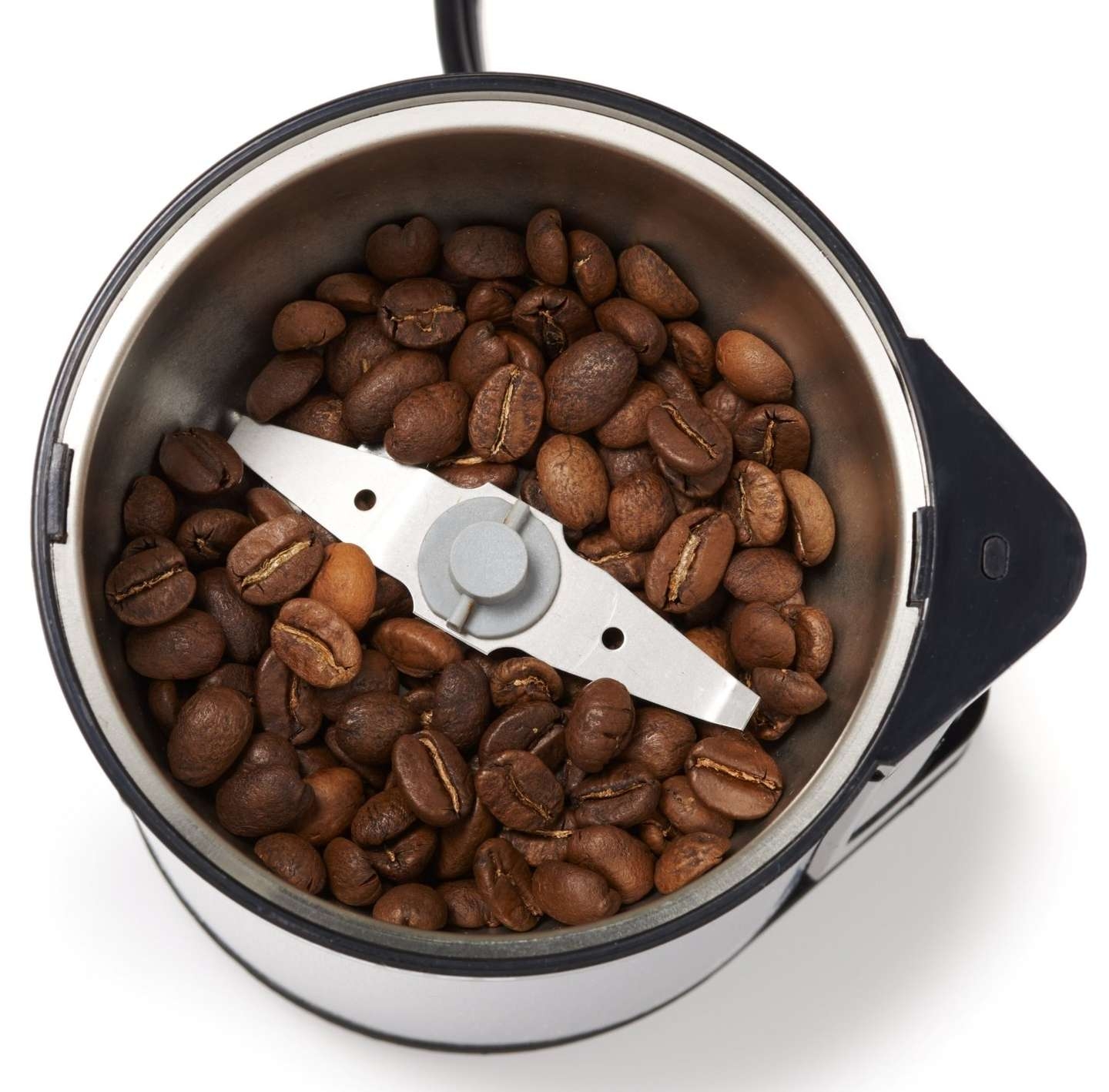Coffee grinder with blades